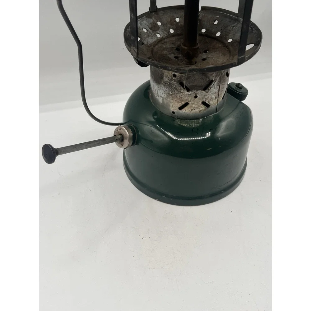 Coleman vintage 228e